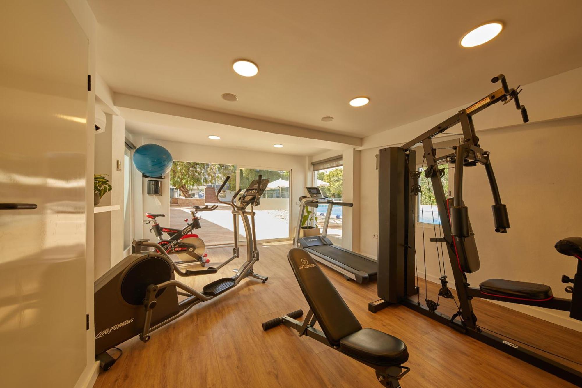 Hotel Joan Miro Museum Palma de Mallorca Ngoại thất bức ảnh Home gym