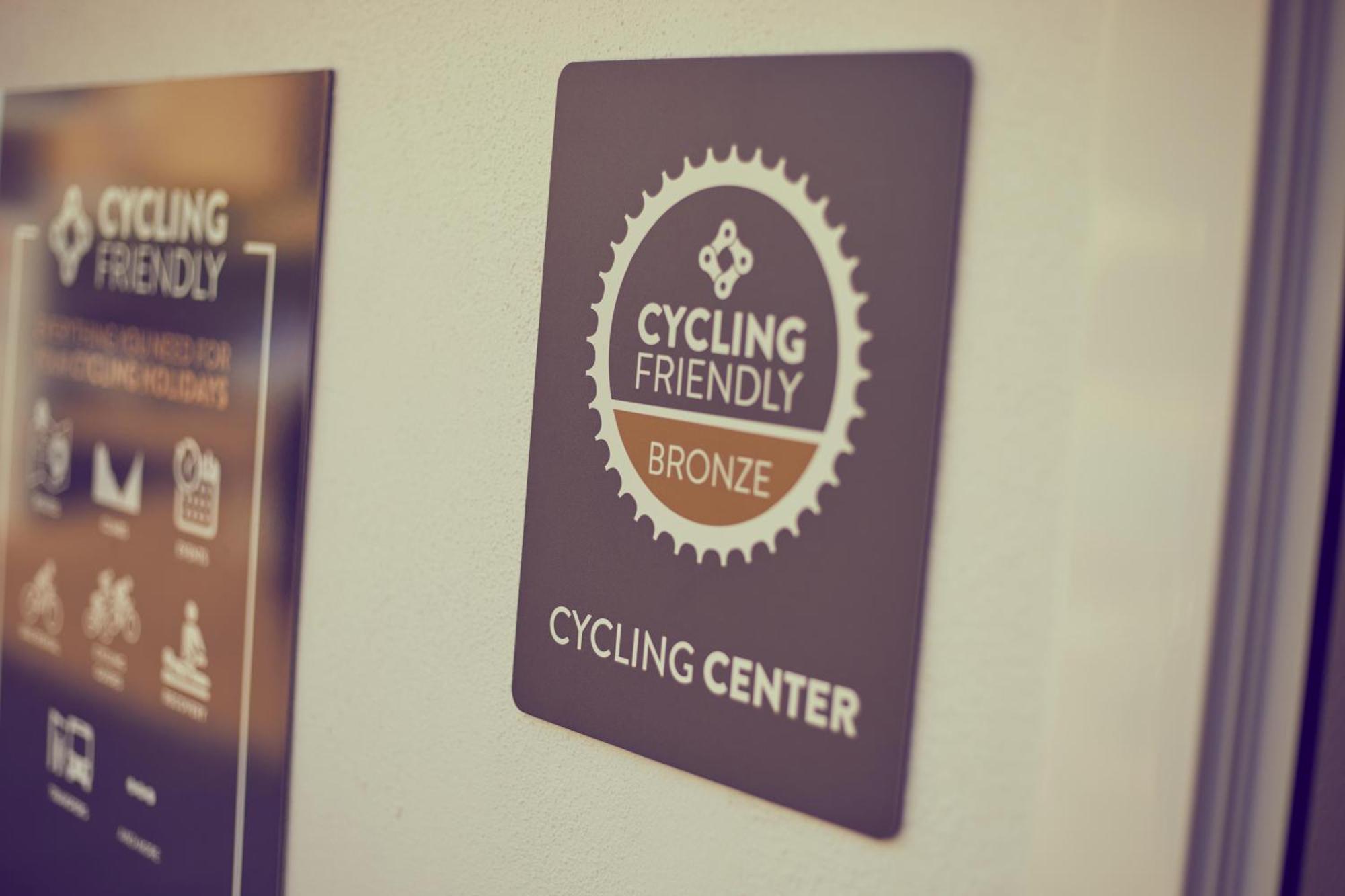 Hotel Joan Miro Museum Palma de Mallorca Ngoại thất bức ảnh Cycling Friendly Bronze