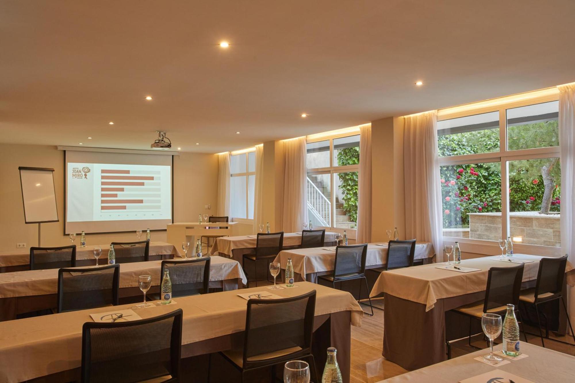 Hotel Joan Miro Museum Palma de Mallorca Ngoại thất bức ảnh The conference room of the hotel