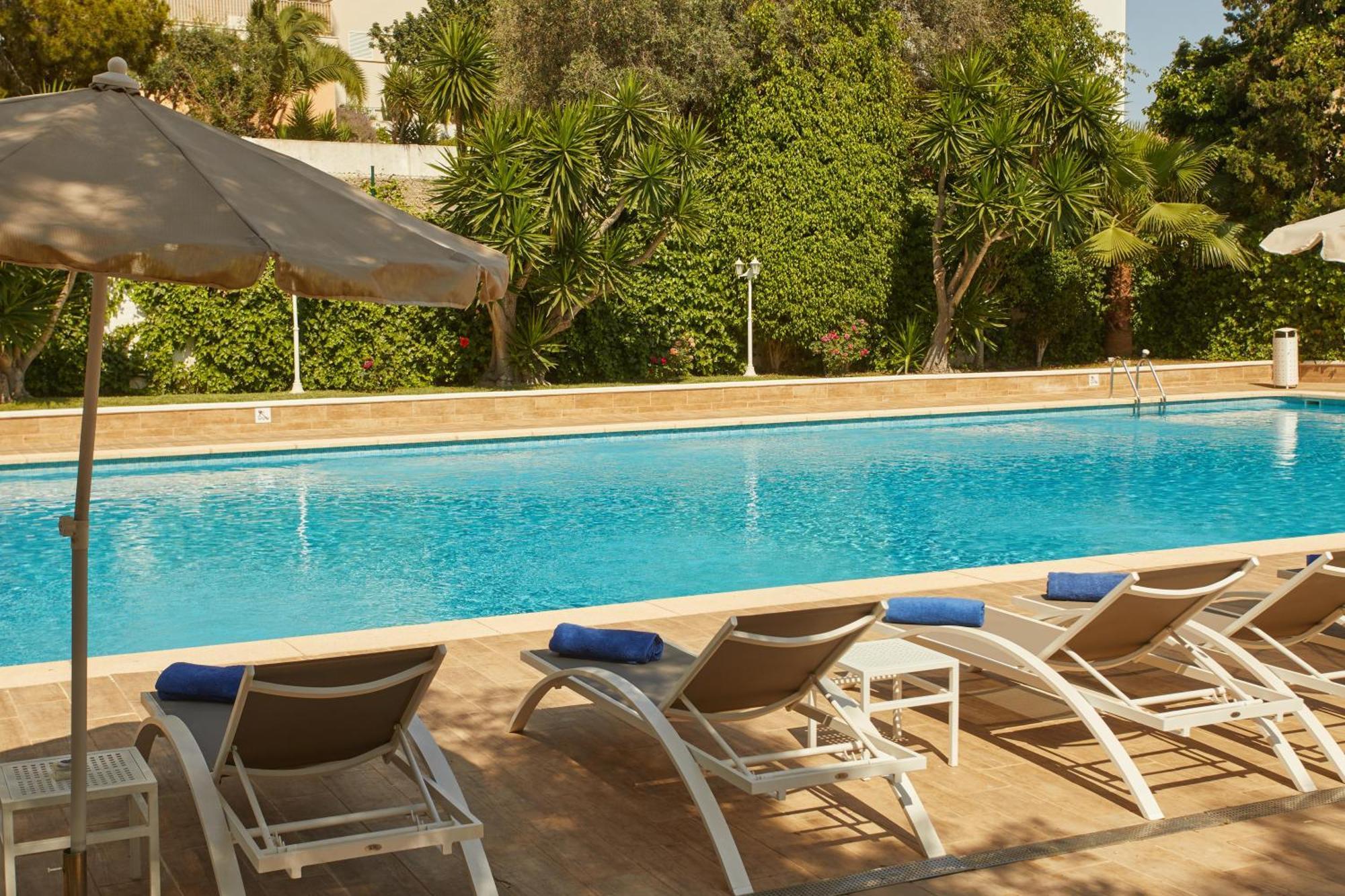 Hotel Joan Miro Museum Palma de Mallorca Ngoại thất bức ảnh The swimming pool